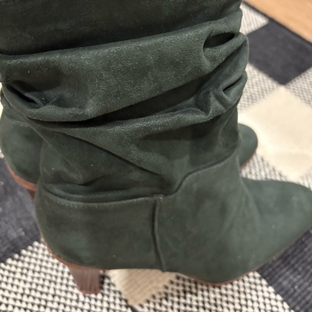 💥 SALE💥 Green Suede Boots, Excellent Condition - Picture 2 of 7